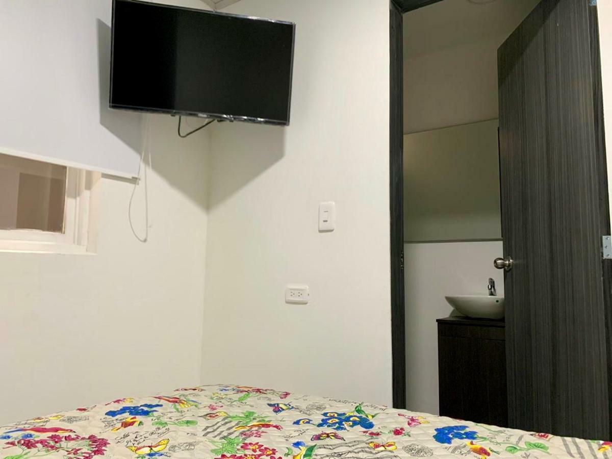 בוגוטה Aloha Hostel מראה חיצוני תמונה