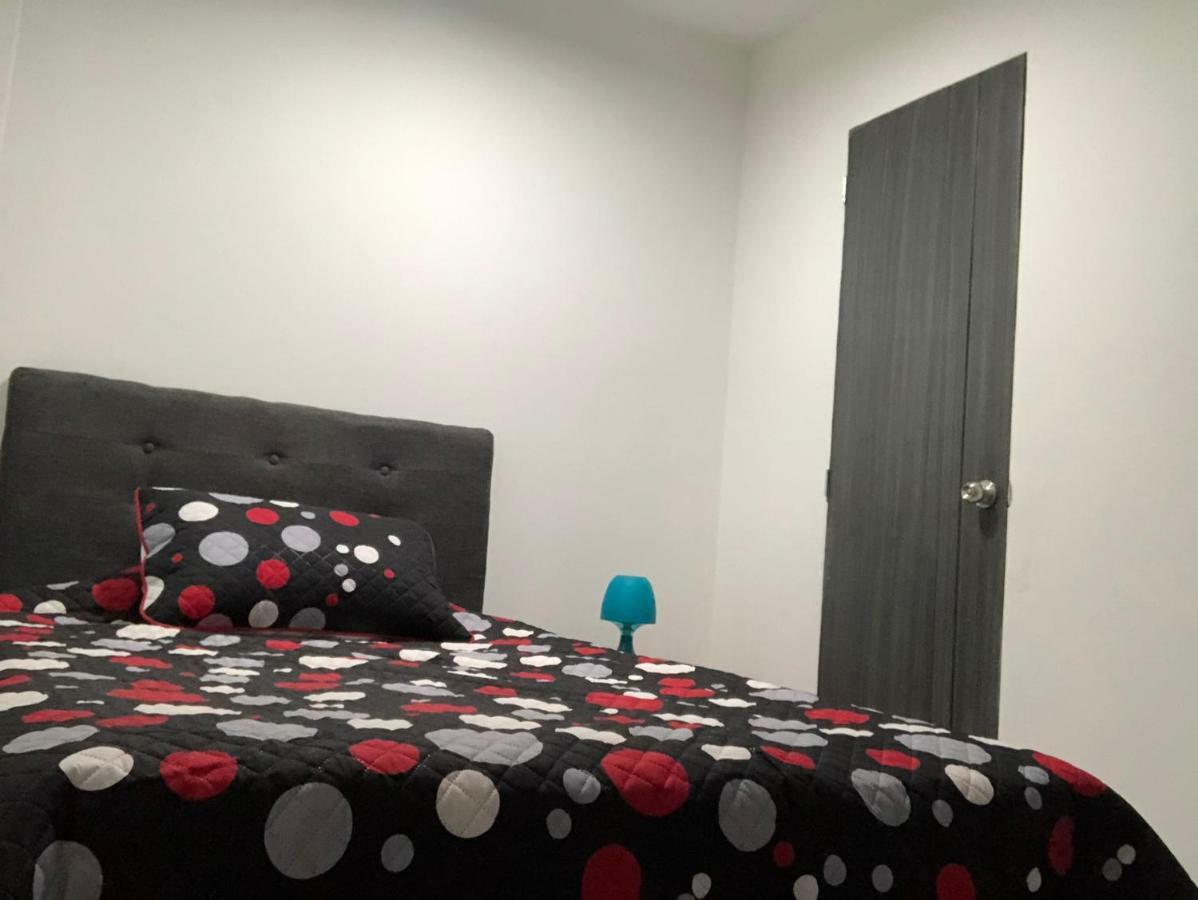 בוגוטה Aloha Hostel מראה חיצוני תמונה
